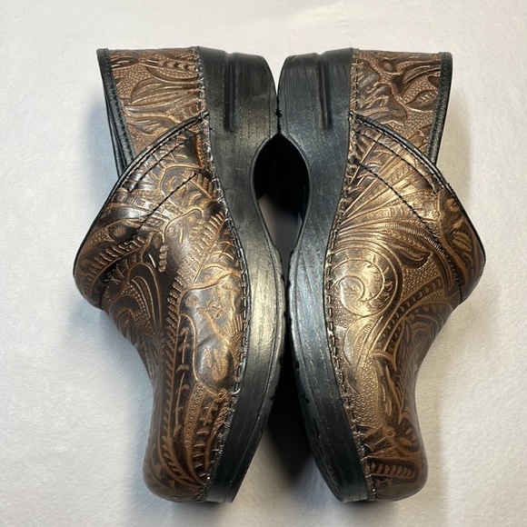 Dansko Women’s Clogs Slip On Closed Back Leather Upper Size 38 Brown 906530202 - Picture 8 of 17